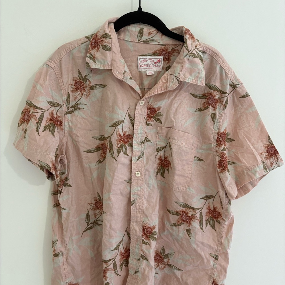 American Eagle Outfitters Pink Floral Casual Shirt
